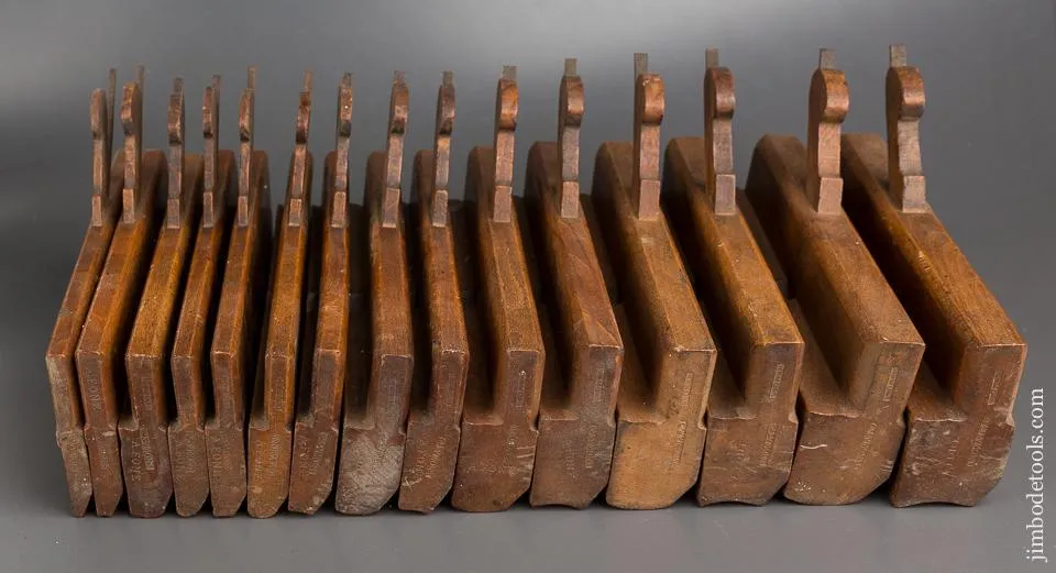 18th Century Set of 15 Hollows & Rounds Moulding Planes by WM. MOSS BIRMINGHAM circa 1775-1843 FINE - 84153