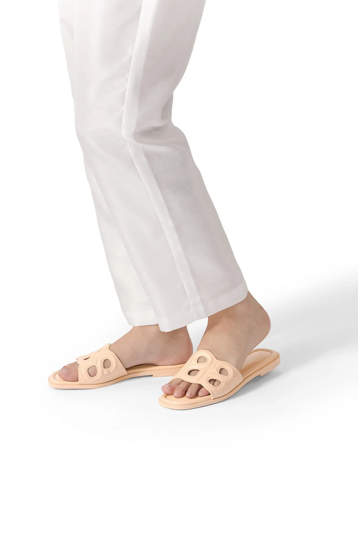 Clea Sandal - Ecru