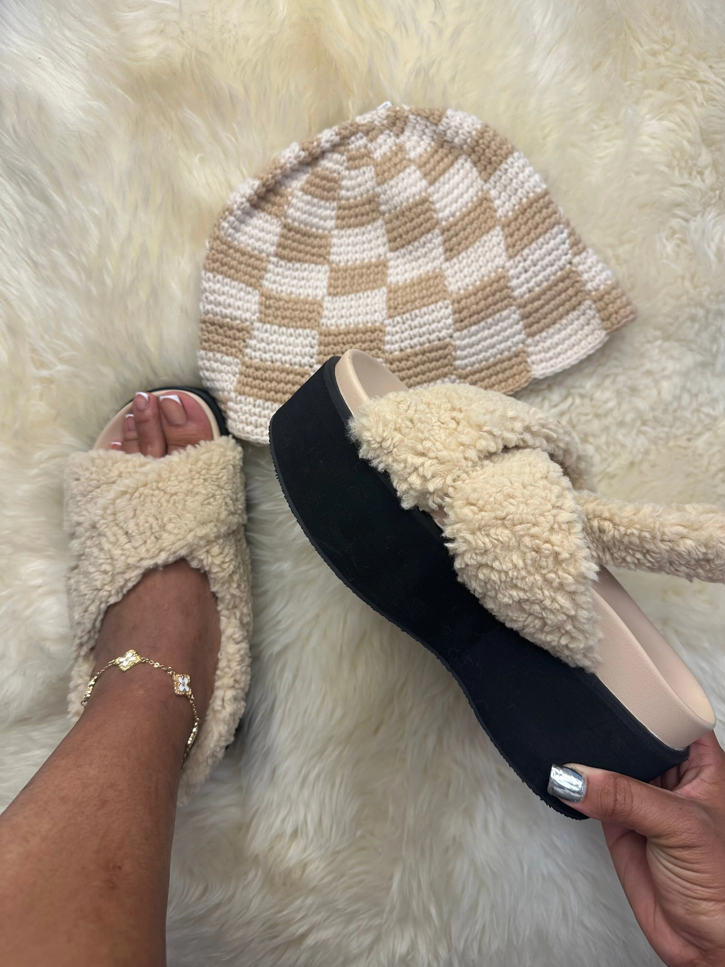 GAP-1 Nude Faux Fur Criss Cross Vamp Open Toe