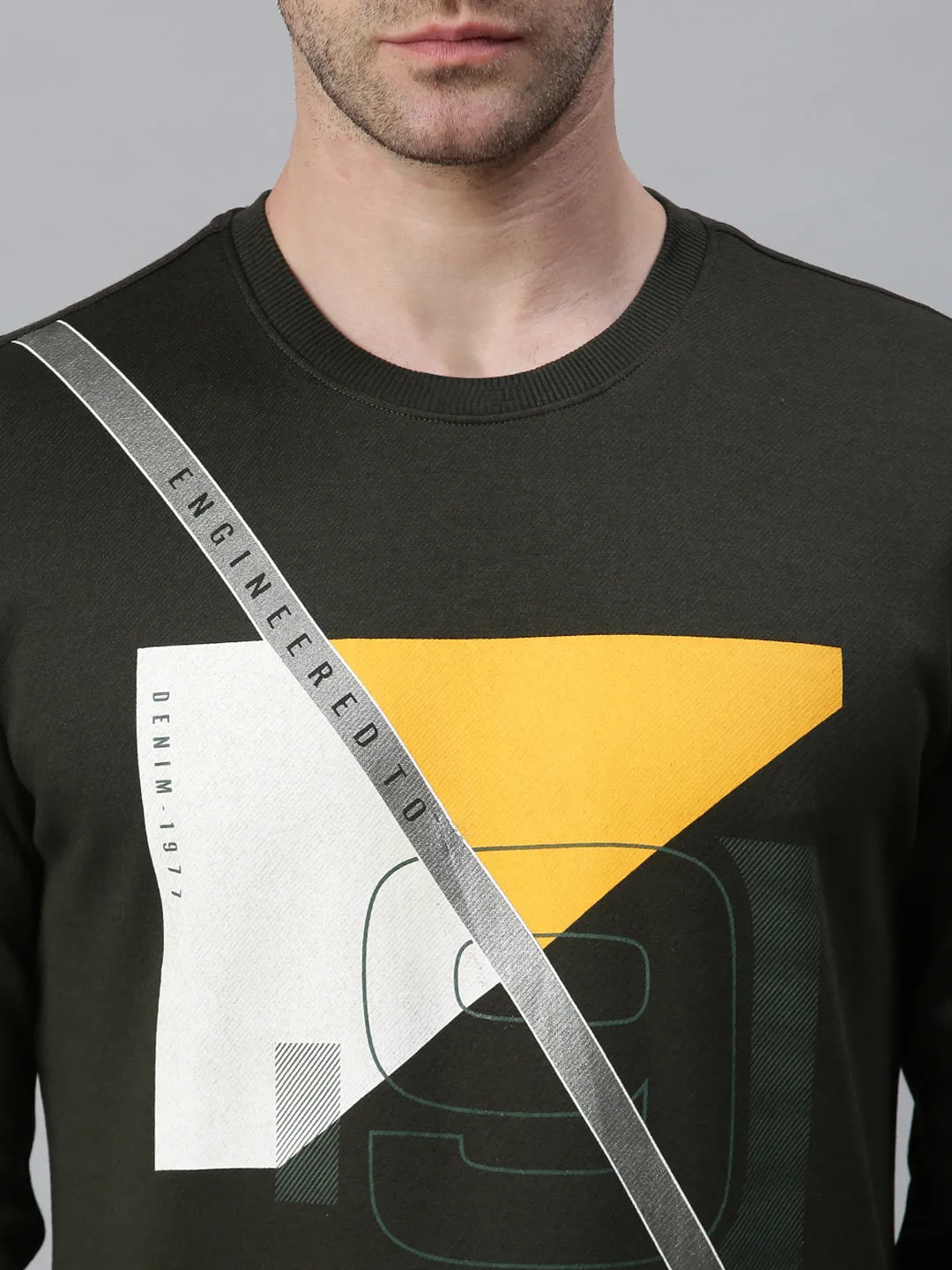 Men Colourblocked Olive Sweatshirt