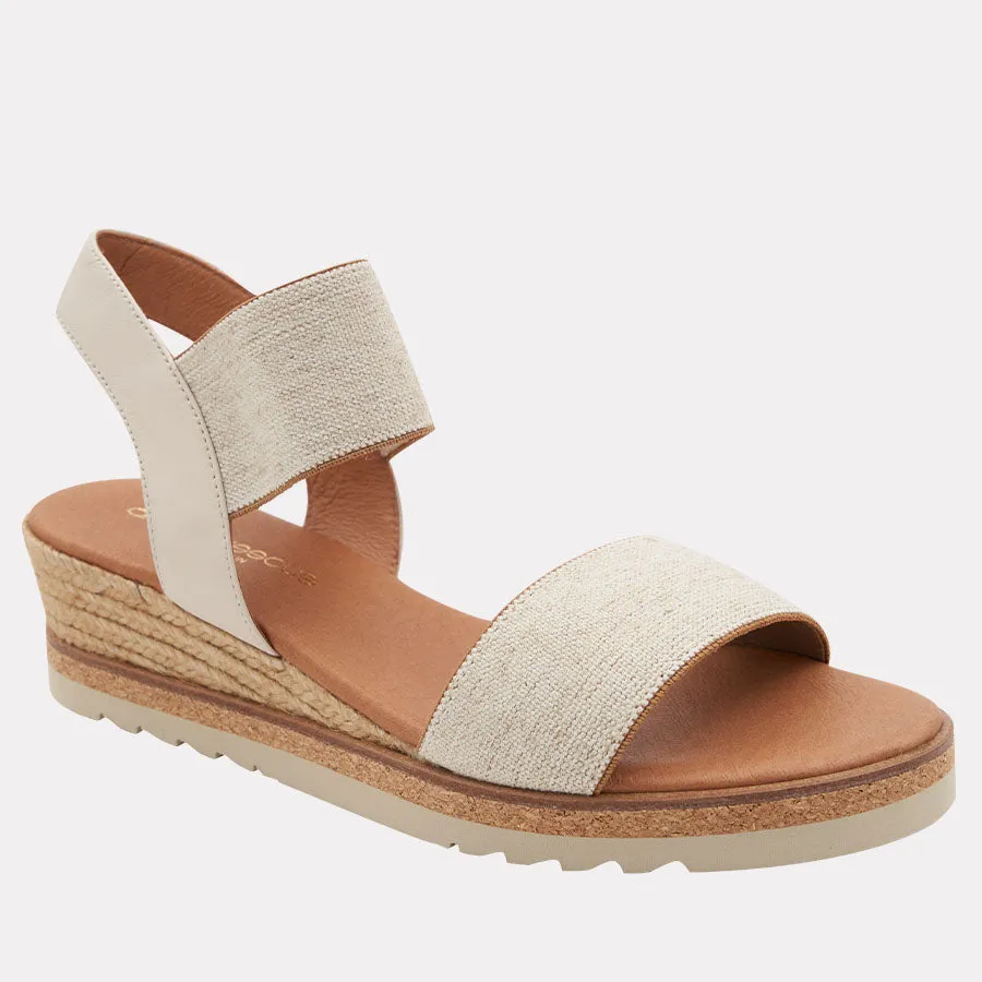 Neveah Linen Wedge