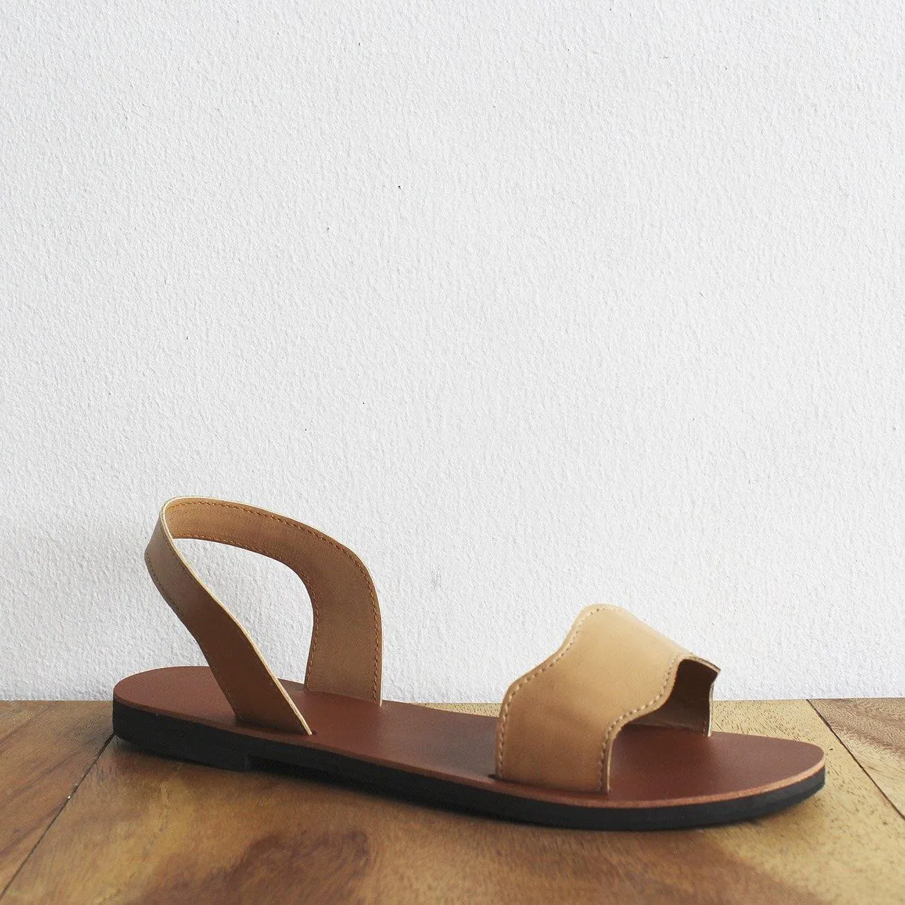 Scallop sandals