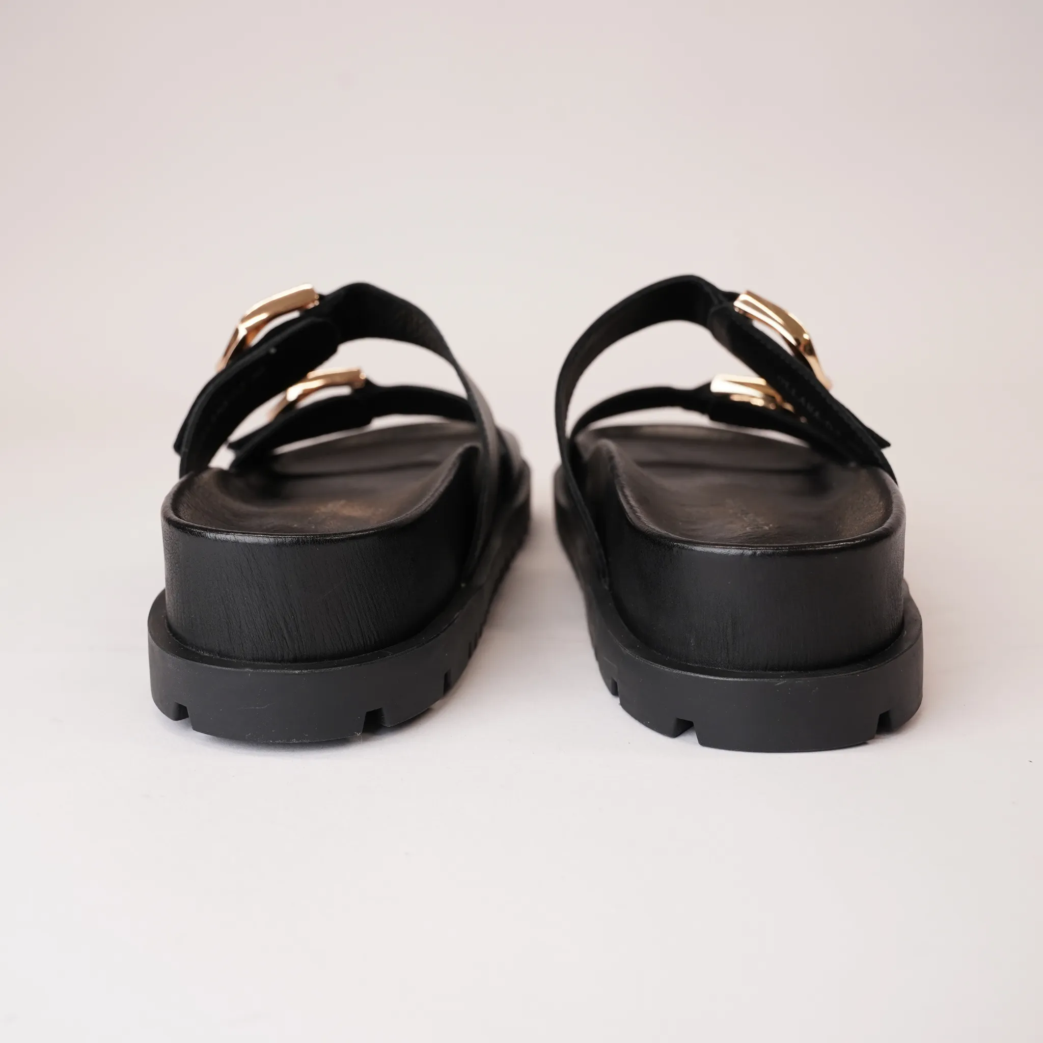 Ullana Black Leather Slides