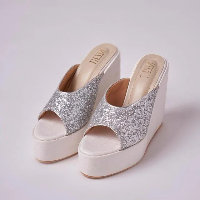 Wed in Wedge (Silver and white )